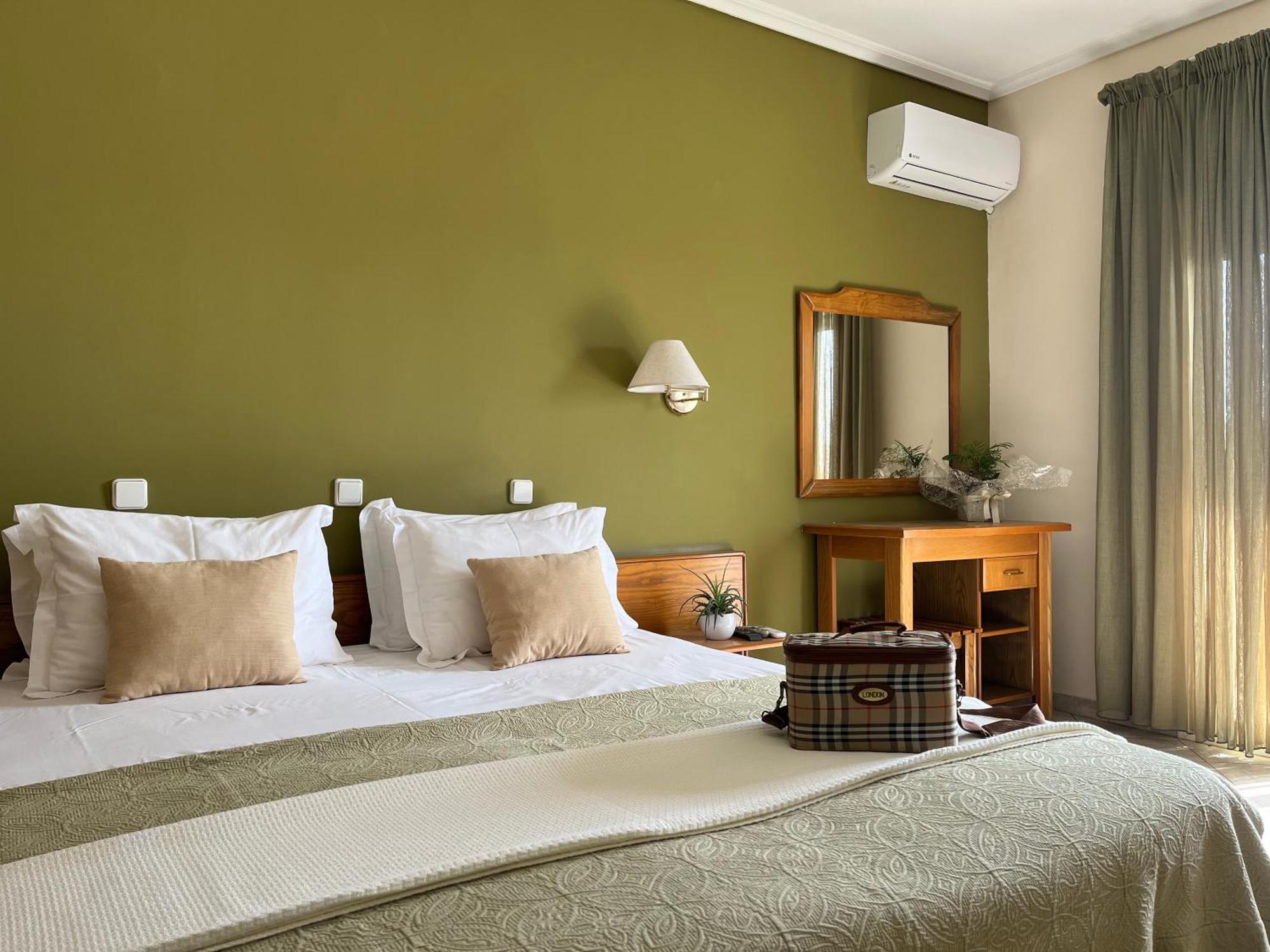 Hotel Cariatis Nea Kallikrateia Buitenkant foto