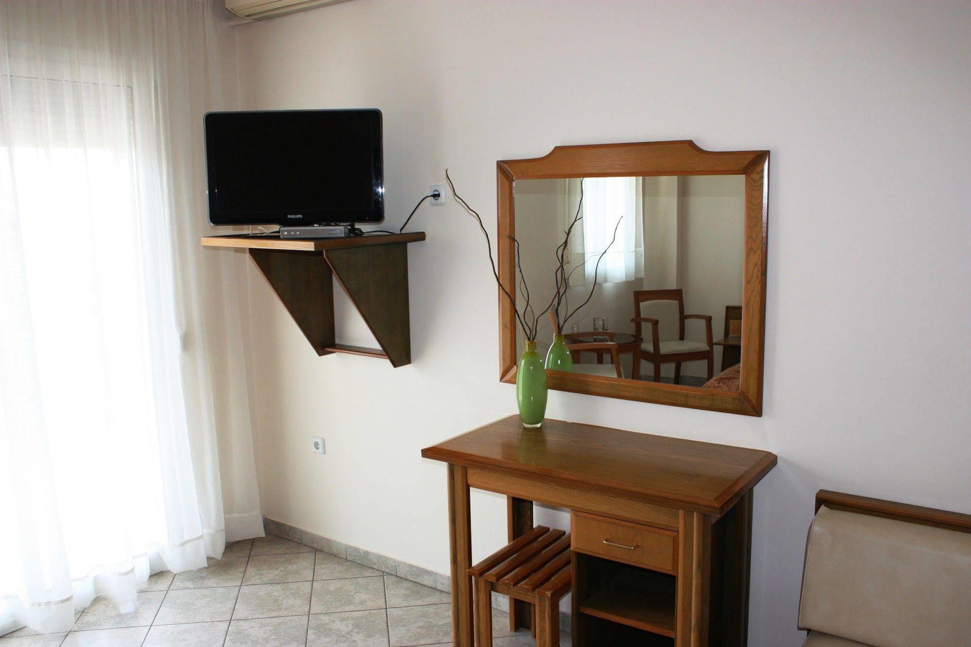 Hotel Cariatis Nea Kallikrateia Buitenkant foto