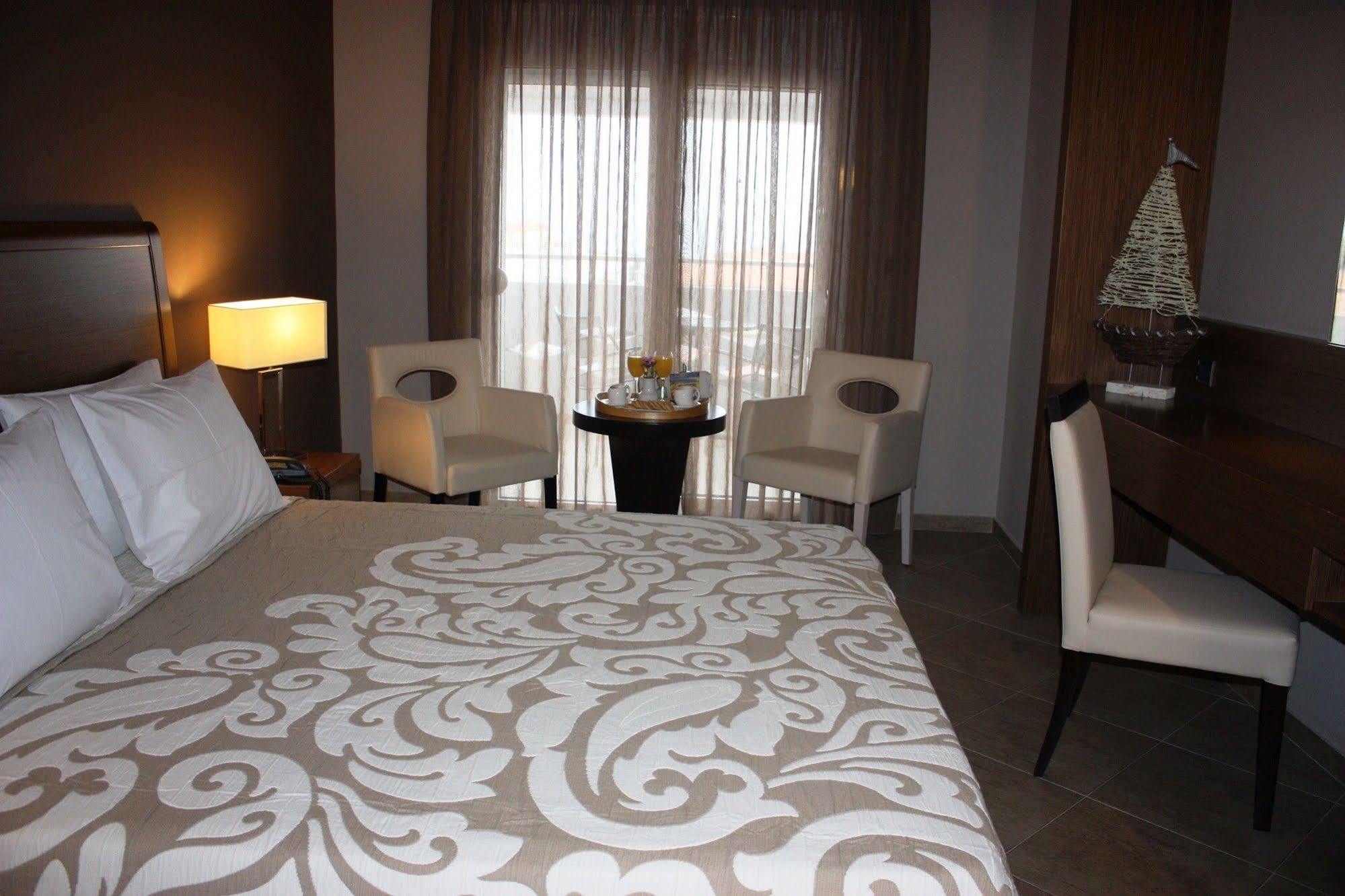 Hotel Cariatis Nea Kallikrateia Buitenkant foto